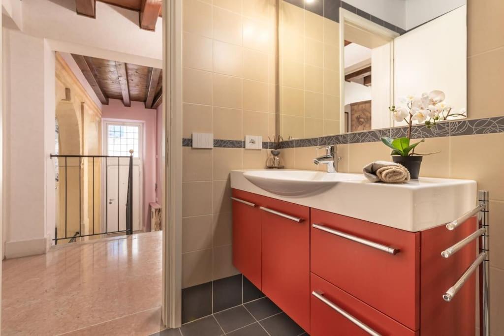 Residenza Angels @Piazzadelleerbe Apartment Verona Exterior photo
